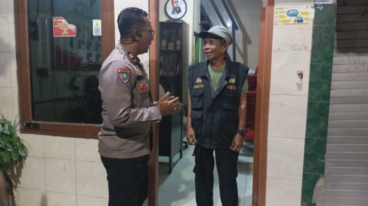 Aktifkan Siskamling, Polisi Sambangi RW 03 Kampung Rawa Perkuat Keamanan Lingkungan