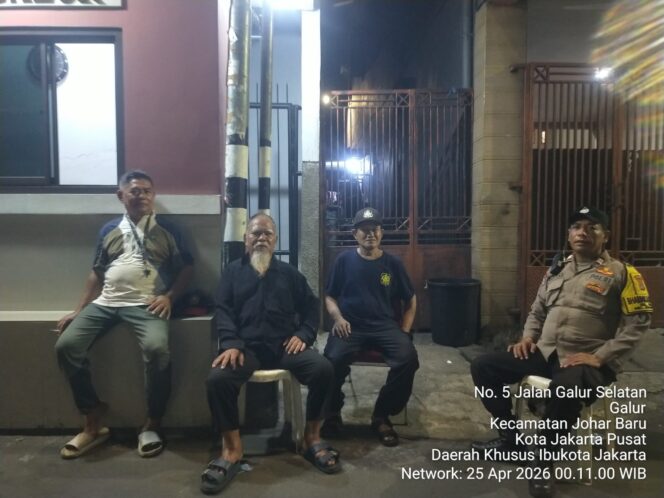 
					Jaga Malam Tetap Aman, Polisi Sambangi Pos Kamling dan Perkuat Kewaspadaan Warga Galur