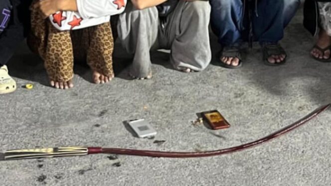 
					Patroli Gabungan Brimob dan Polres Jaktim Gagalkan Tawuran, Celurit 2 Meter Disita