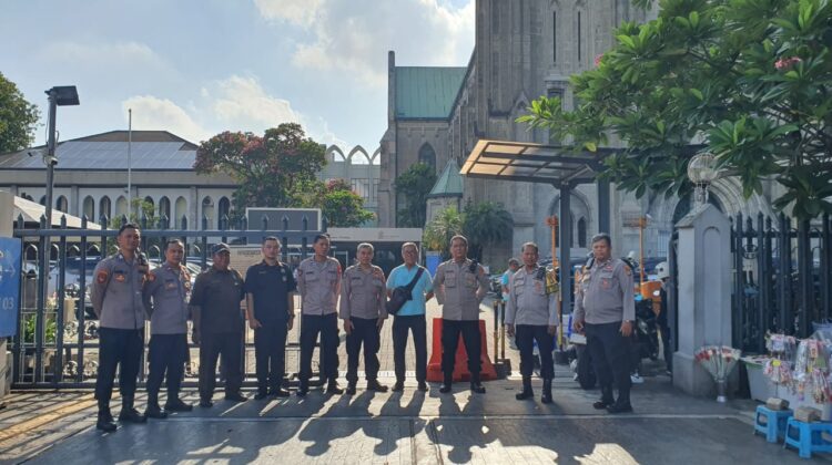 Pengamanan Misa Minggu di Katedral Berjalan Aman, Polisi Siaga Antisipasi Gangguan Kamtibmas