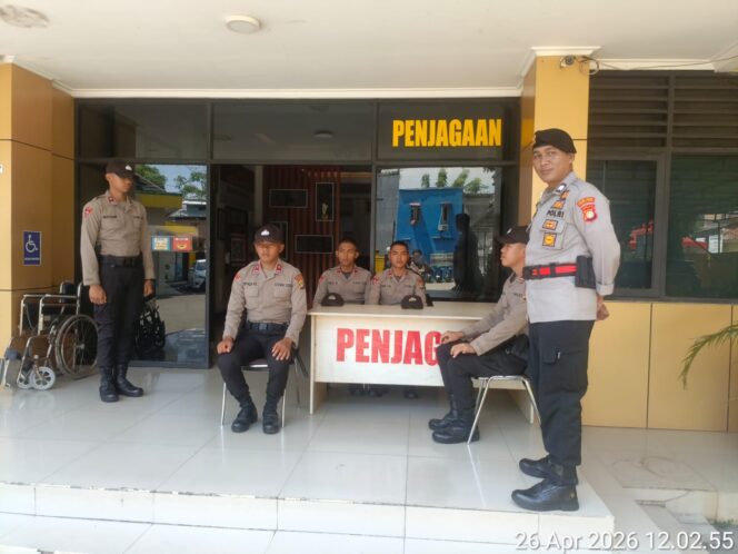 
					Asah Kemampuan Turjawali, Siswa Bintara Polri Jalani Pembekalan Samapta di Polsek Johar Baru