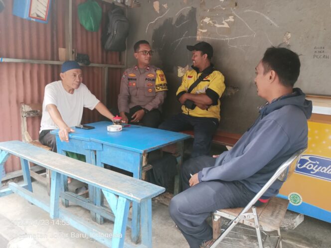 
					Cooling System Humanis, Polsek Johar Baru Sambangi Warga Kampung Rawa Jaga Kondusifitas Wilayah