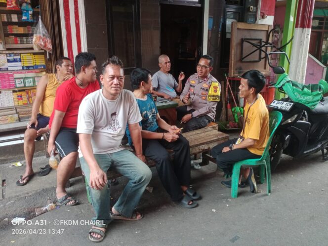 
					Sambang Dialogis di Permukiman, Polisi Ajak Warga Kampung Rawa Jaga Kondusifitas