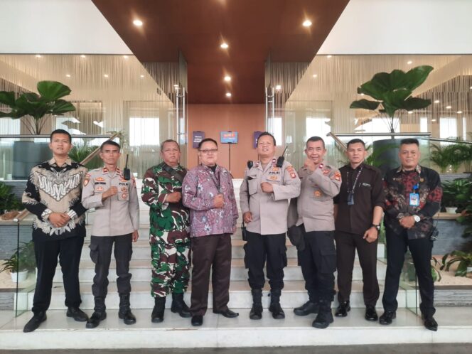 
					Polsek Metro Menteng Hadir Berikan Pelayanan Pengamanan Ibadah Minggu di Gedung Annex Building