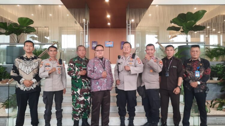 Polsek Metro Menteng Hadir Berikan Pelayanan Pengamanan Ibadah Minggu di Gedung Annex Building