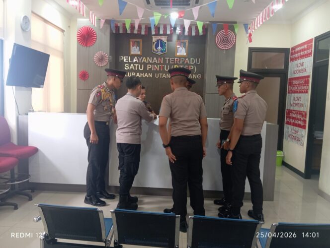 
					Polri Perkuat Kedekatan dengan Masyarakat, Siswa Diktuk Bintara Jalani Latja Fungsi Binmas di Kelurahan Utan Panjang