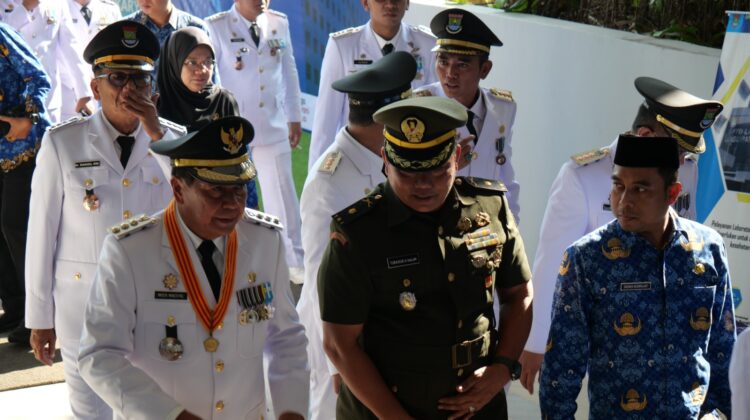 Kasdim 0510/Trs Hadiri Upacara Hari Otonomi Daerah ke-30