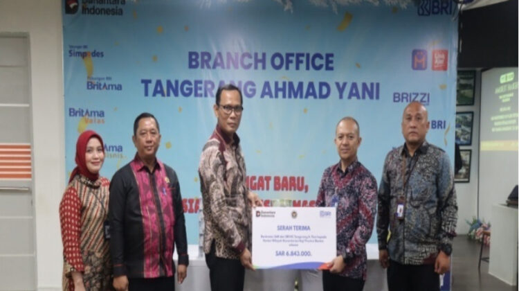Serah Terima Banknotes SAR dari Kementerian Haji Provinsi Banten kepada BRI KC Tangerang Ahmad Yani