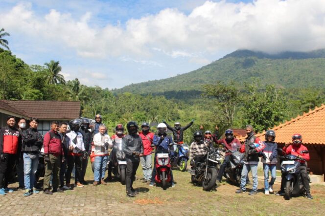 
					BRI Tangerang Merdeka Bangun Kekompakan di Pantai Pandan Anyer