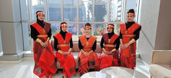 
					BRI KC Jakarta S. Parman Meriahkan Hari Kartini dengan Busana Adat Tradisional