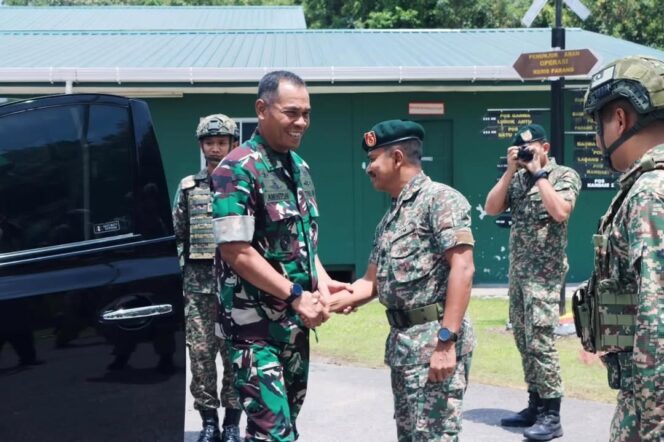 
					Asops Kasad Tinjau Langsung Kinerja Satgas, Apresiasi Prestasi Yonarhanud 1 Kostrad di Perbatasan