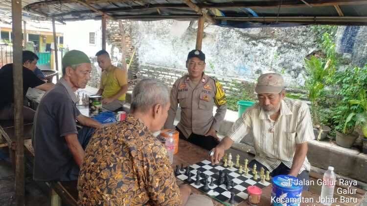 Ngopi Bareng Warga di Lapak Catur, Polisi Perkuat Cooling System dan Cegah Konflik di Galur