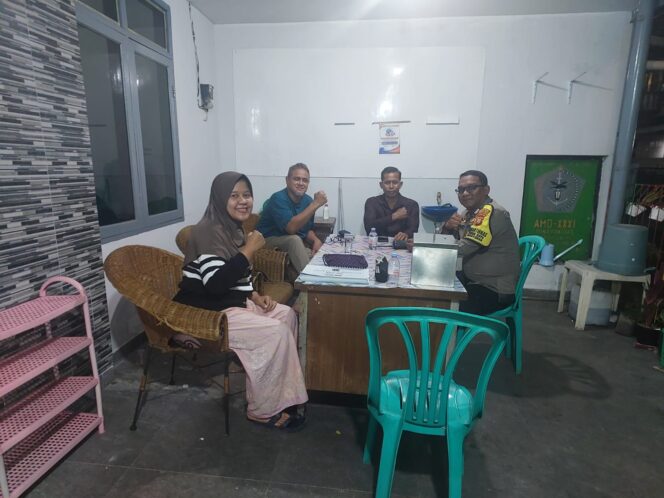 
					Bersama Warga, Polri Bangun Keamanan dan Kenyamanan di Sumur Batu