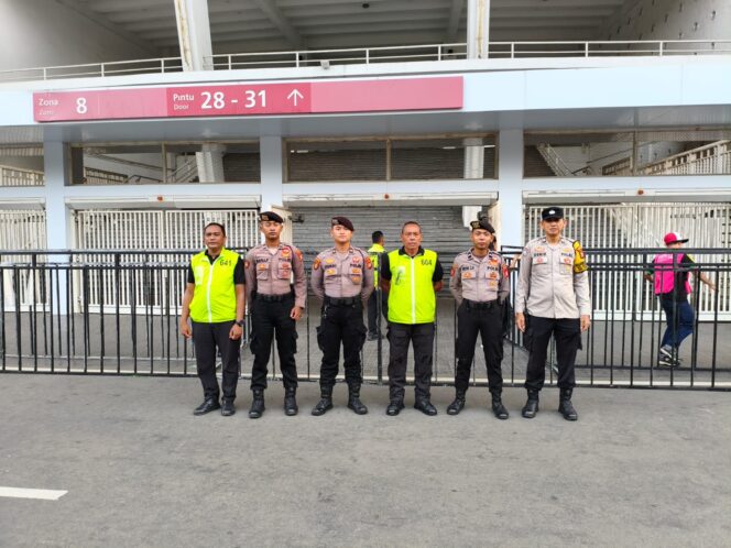 
					Zona 8 GBK Terpantau Aman Saat Pengamanan Pertandingan Persija vs Persis Solo