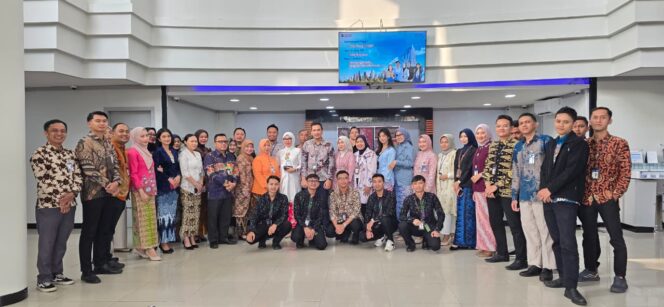 
					Insan BRIlian BO Pandeglang Tampil Anggun dan Profesional dengan Busana Tradisional