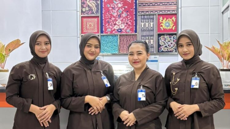 Semangat Kartini di BRI Unit Pasar Serua: Melayani dengan Ketulusan dan Sentuhan Budaya