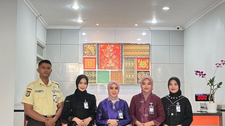 Semangat Kartini di BRI KCP Ciledug: Anggun dalam Tradisi, Prima dalam Pelayanan