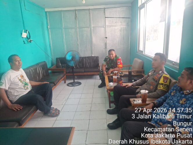 
					Patroli dan Sambang Poskamling di Bungur, Aparat Imbau Warga Tingkatkan Kewaspadaan