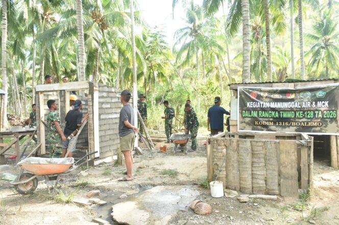 
					Dinding MCK Umum Mulai Berdiri, Satgas TMMD 128 Kodim 1316/Boalemo Pacu Pembangunan demi Sanitasi Warga