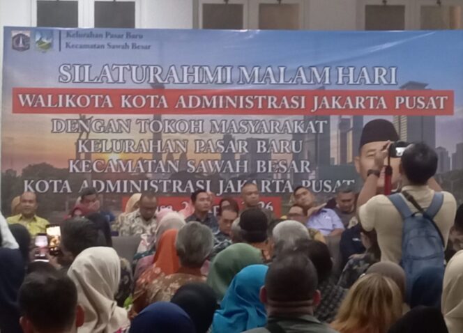 
					Silaturahmi Walikota Jakpus di Pasar Baru, Bhabinkamtibmas Hadir Perkuat Sinergi dan Serap Aspirasi Warga