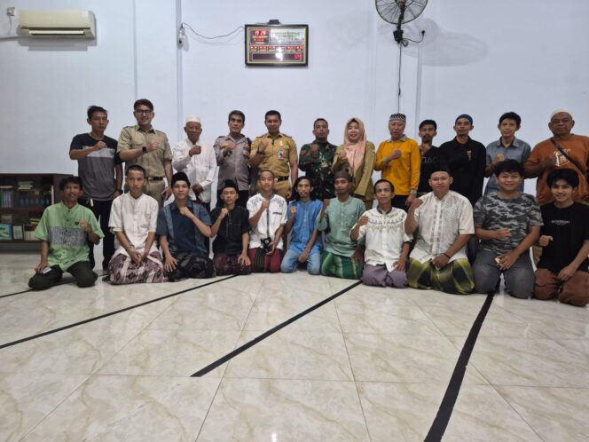 
					Bhabinkamtibmas Kartini Lakukan Pembinaan Remaja Kartini di Masjid Darusalam Sawah Besar