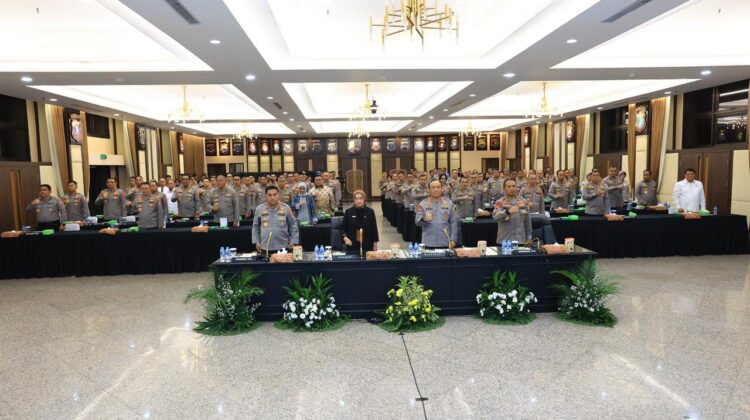 WAKAPOLRI BUKA RAKERNIS EMPAT FUNGSI PUSAT POLRI 2026, TEGASKAN PENGUATAN ORGANISASI DAN BERI PENGHARGAAN IKPA TERBAIK