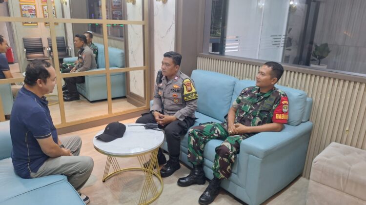 Bhabinkamtibmas dan Babinsa Kelurahan Gelora Laksanakan Koordinasi Dengan Pihak Kemenpora RI Terkait Persiapan Pengamanan May Day 2026