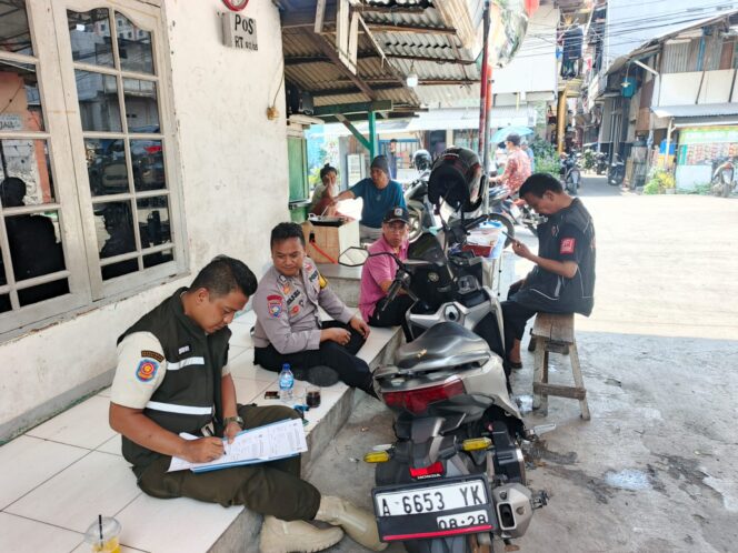 
					Membangun Keamanan Bersama, Polri Pererat Silaturahmi dengan Masyarakat