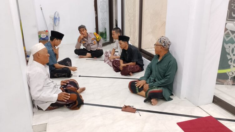 Pembinaan Rutin Remaja Oleh Bhabinkamtibmas di Masjid Darusalam Kartini, Polri Dorong Perubahan Positif Bersama Tokoh Agama