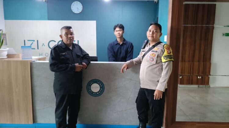 Pembinaan Bhabinkamtibmas Gunung Sahari Utara Di Pos Satpam Apartemen, Perkuat Pengamanan Objek Vital