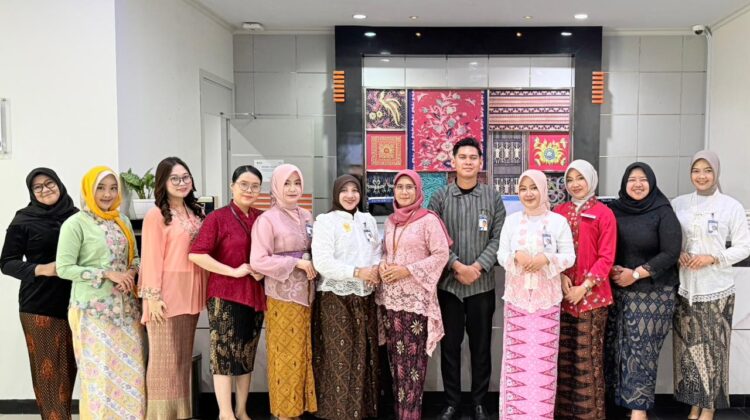 Rayakan Semangat Emansipasi, Seluruh Pekerja BRI BO Labuan Tampil Seragam Batik Peringati Hari Kartini   