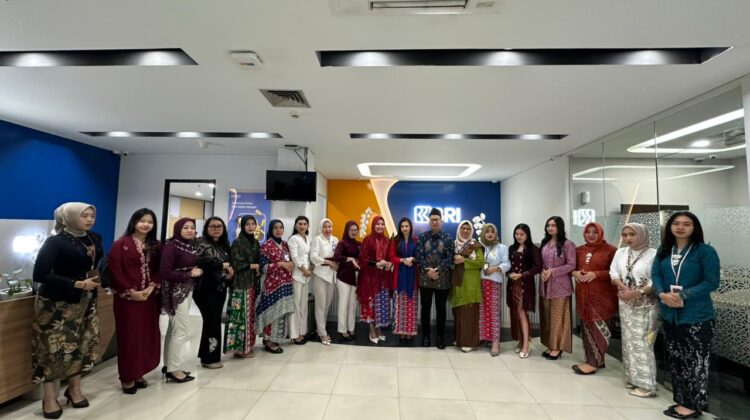 Semangat Kartini di BRI BO Soekarno Hatta: Pelayanan Berintegritas dengan Sentuhan Budaya