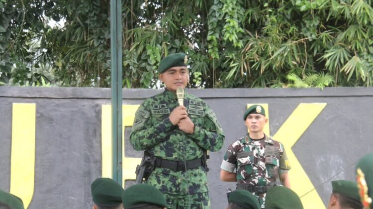 Danyonarmed 1 Kostrad Berikan Jam Komandan Kepada Prajurit Ajusta