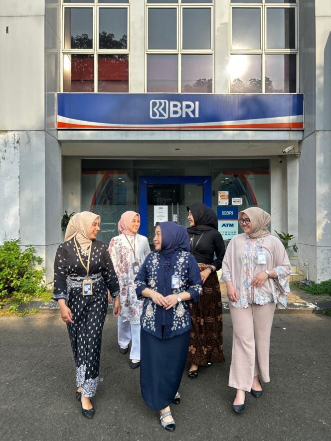 
					Semangat Kartini di BRI KCP Alam Sutera: Padukan Profesionalisme dan Keanggunan Budaya