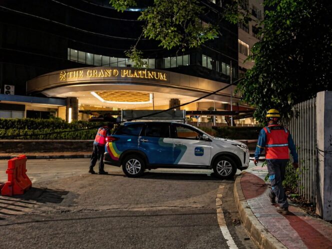 
					Kepekaan Panit Samapta Dalam Patroli Respons Cepat Atasi Kabel Menjuntai di Jalanan Mangga Besar