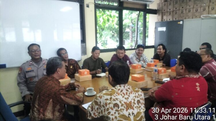 Bhabinkamtibmas Hadiri Rapat Koordinasi FKDM, Perkuat Sinergi Jaga Kamtibmas Johar Baru
