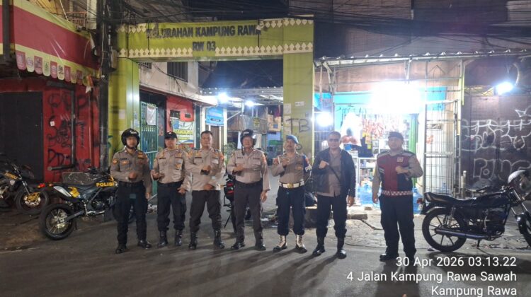 Patroli Cipta Kondisi Dini Hari Polsek Johar Baru Sapu Rawan Tawuran, Situasi Wilayah Tetap Kondusif