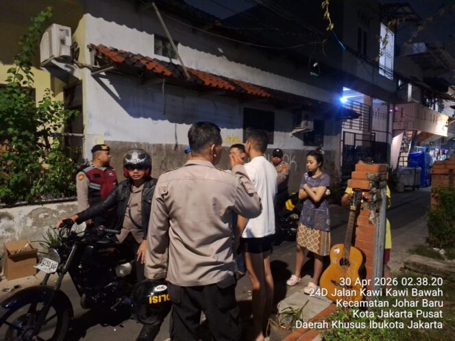 
					Respon Cepat Polisi Tindaklanjuti Laporan Warga, Aktivitas Dini Hari di Johar Baru Dibubarkan Humanis