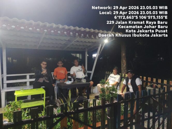 
					Sambang Malam Kapolsubsektor Kayu Awet, Perkuat Guyub Warga dan Antisipasi Tawuran di Johar Baru