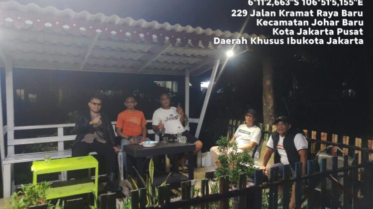 Sambang Malam Kapolsubsektor Kayu Awet, Perkuat Guyub Warga dan Antisipasi Tawuran di Johar Baru