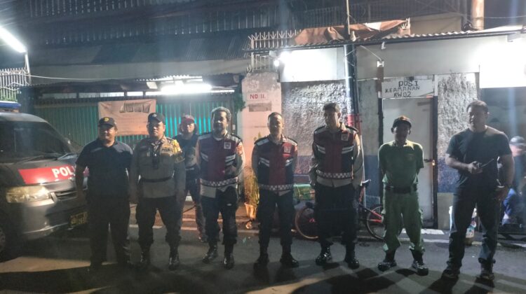 Polsek Senen Gelar Ops Cipta Kondisi dan Patroli Tiga Pilar, Antisipasi Gangguan Kamtibmas