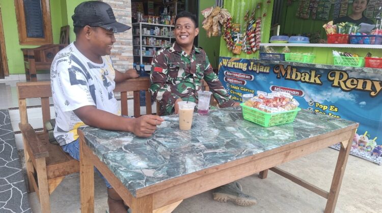 Komsos Humanis Satgas TMMD 128 “Ngopi Santai, Pererat Kedekatan dengan Warga
