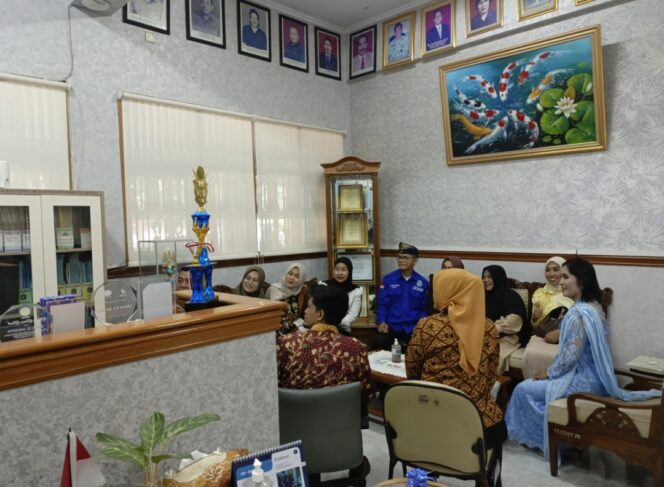 
					SMAN 53 Jakarta Lepas Angkatan 2026 dengan Segudang Prestasi Membanggakan