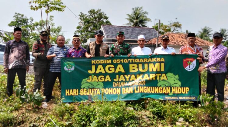 Koramil 08/Kronjo Tanam Pohon Peringati Hari Bumi 2026