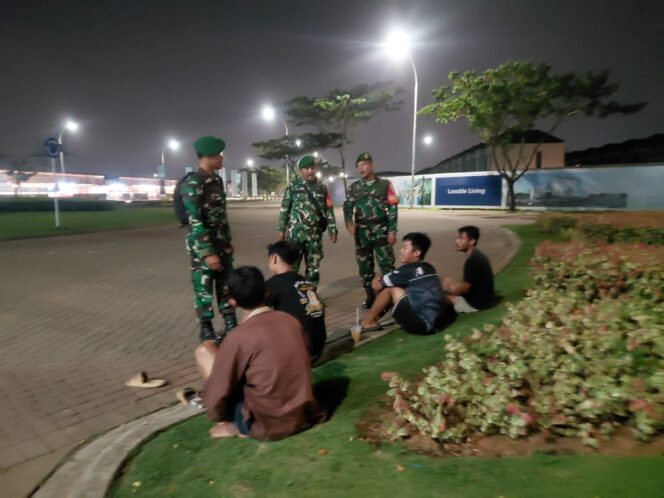
					Tingkatkan Kamtibmas Koramil 02/Curug Patroli Maung 
