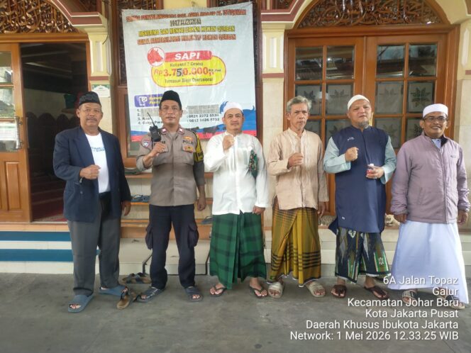 
					Sholat Jumat dan Sambang Jamaah, Bhabinkamtibmas Galur Perkuat Cooling System di Masjid Al-Istiqomah