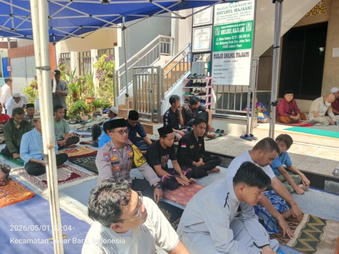 
					Polisi Hadir di Mimbar Warga: Sholat Jumat Keliling Jadi Strategi Cooling System di Kampung Rawa