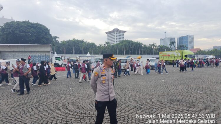 Kapolsek Johar Baru Pimpin Apel May Day di Monas, 880 Personel Disiagakan Jaga Situasi Tetap Kondusif