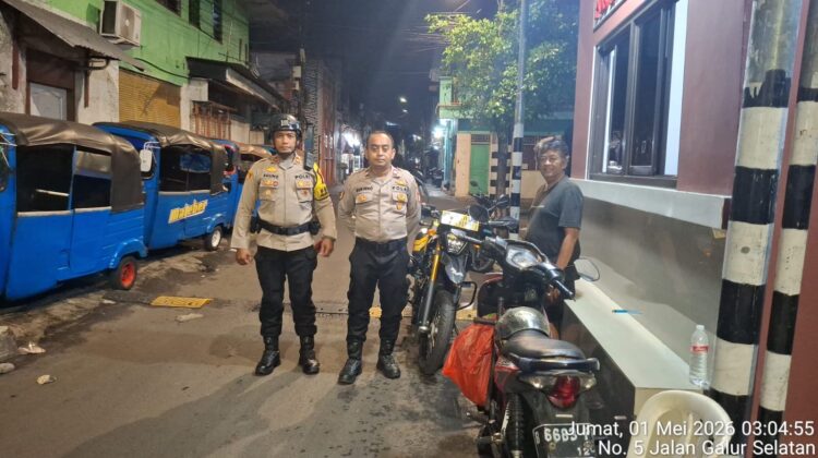 Patroli Dini Hari Sisir Johar Baru, Polisi Cegah Tawuran dan Jaga Wilayah Tetap Kondusif