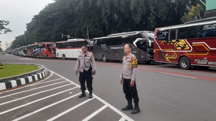 Pastikan May Day Aman, Polres Jakpus dan Polsek Kemayoran Cek Kesiapan Parkir Bus